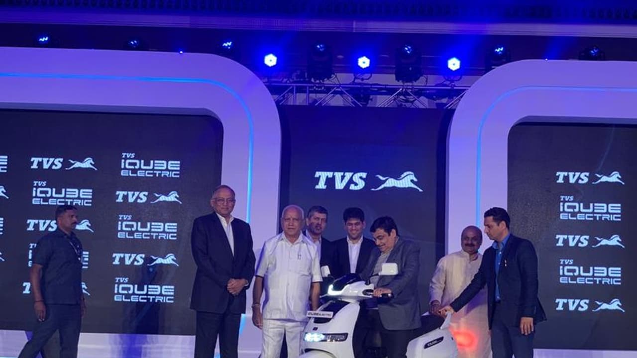 ಬೆಂಗಳೂರಿನಲ್ಲಿ TVS ಎಲೆಕ್ಟ್ರಿಕ್ ಸ್ಕೂಟರ್ ಲಾಂಚ್ ಮಾಡಿದ ಗಡ್ಕರಿ!
