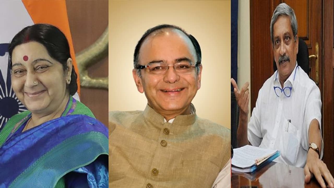 Padma Award 2020: कुल 141 नामों का एलान, 7 हस्तियों को पद्म विभूषण, 16 को पद्म भूषण और 118 को मिलेगा पद्मश्री Padma Award 2020: कुल 141 नामों का एलान, 7 हस्तियों को पद्म विभूषण, 16 को पद्म भूषण और 118 को मिलेगा पद्मश्री