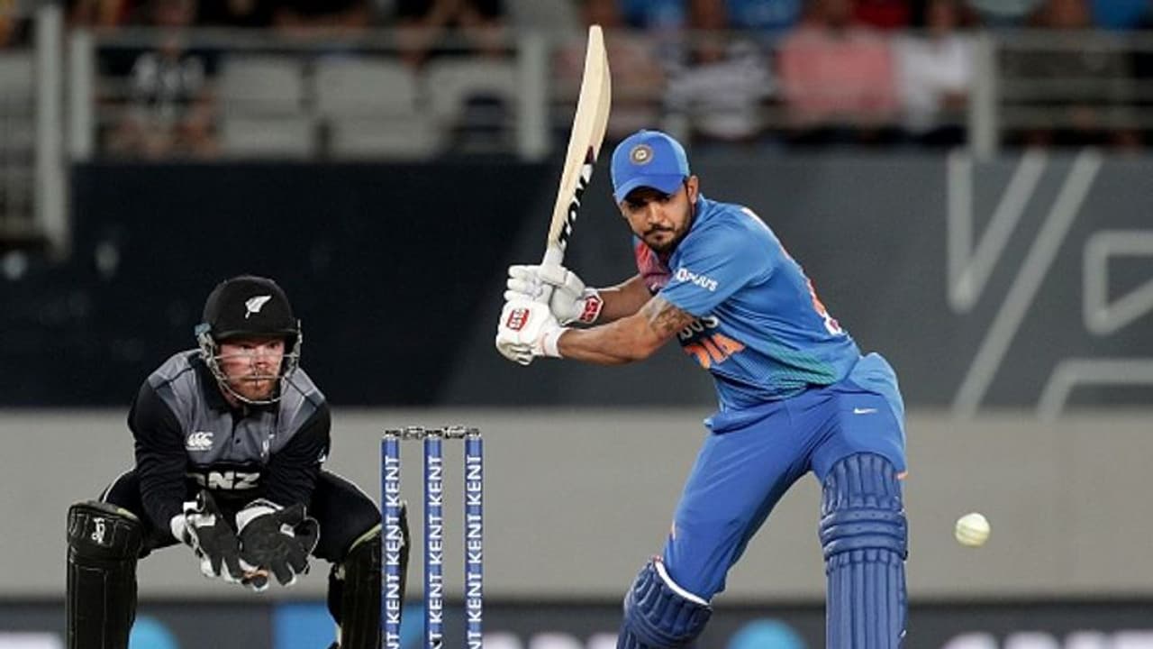 ಟೀಂ ಇಂಡಿಯಾಗೆ ನೆರವಾದ ಕನ್ನಡಿಗರು; ಸ್ಫರ್ಧಾತ್ಮಕ ಮೊತ್ತ ಕಲೆಹಾಕಿದ ಭಾರತ