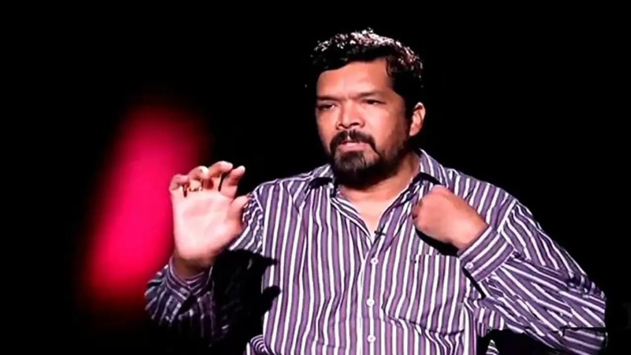 పోతే సైనికుడు పోతాడు.. వస్తే రాజ్యం వస్తుంది, బాబు పాలసీ ఇదే: పోసాని మార్క్ పంచ్లు పోతే సైనికుడు పోతాడు.. వస్తే రాజ్యం వస్తుంది, బాబు పాలసీ ఇదే: పోసాని మార్క్ పంచ్లు