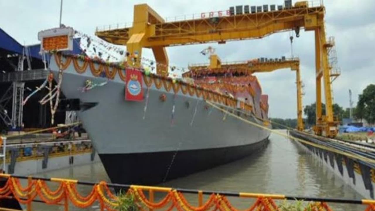 अब और बढ़ेगी नौसेना की ताकत, नौसेना को जल्द मिलेगा पनडुब्बीरोधी युद्धपोत कवरत्ती अब और बढ़ेगी नौसेना की ताकत, नौसेना को जल्द मिलेगा पनडुब्बीरोधी युद्धपोत कवरत्ती