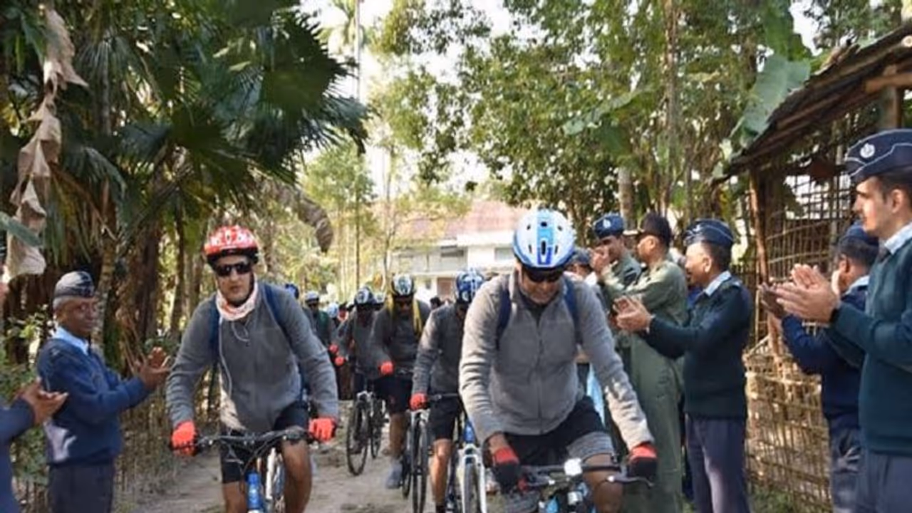 Air officials commemorate supreme sacrifice of former colleagues in 1977 air crash Air officials commemorate supreme sacrifice of former colleagues in 1977 air crash