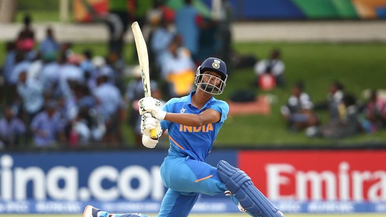 അണ്ടര് 19 ലോകകപ്പ് ക്രിക്കറ്റ്: സെമി തേടി ഇന്ത്യ ഇന്ന് ഓസീസിനെതിരെ അണ്ടര് 19 ലോകകപ്പ് ക്രിക്കറ്റ്: സെമി തേടി ഇന്ത്യ ഇന്ന് ഓസീസിനെതിരെ