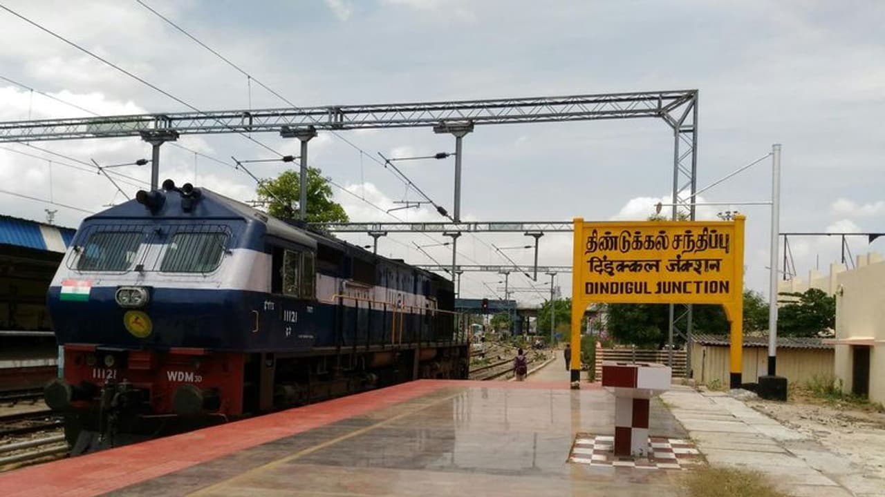 மதுரையை அடித்து தூக்கிய திண்டுக்கல்...!! தகுந்த ஏற்பாடு செய்த தெற்கு ரயில்வே...!! மதுரையை அடித்து தூக்கிய திண்டுக்கல்...!! தகுந்த ஏற்பாடு செய்த தெற்கு ரயில்வே...!!