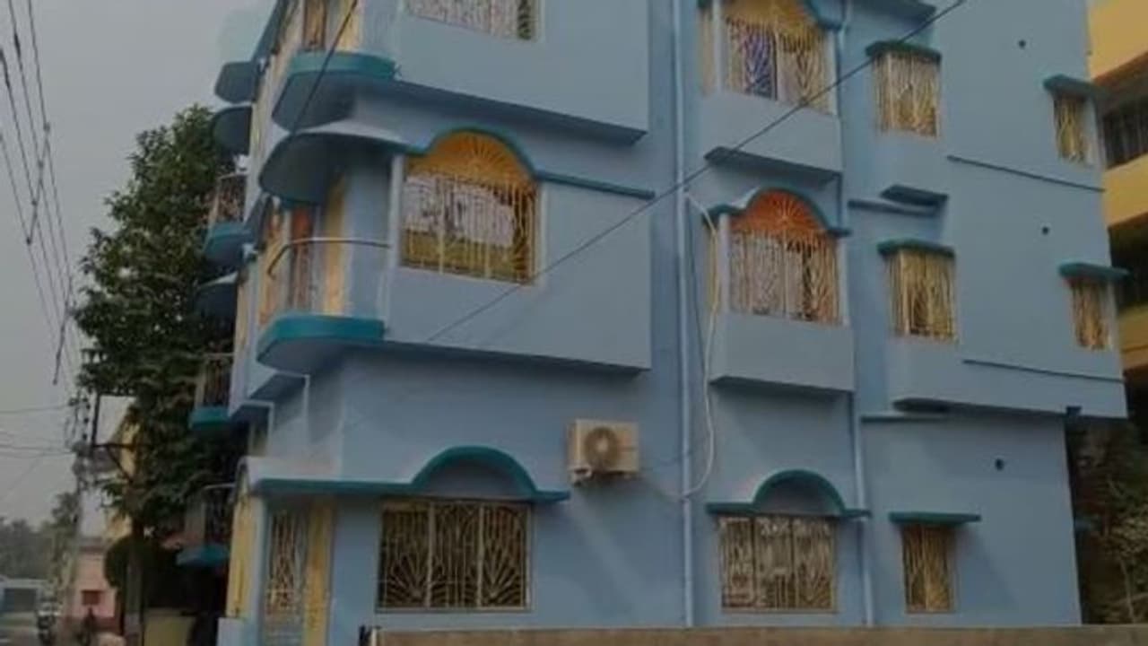 স্বেচ্ছাসেবী সংস্থার নামের আড়ালে মধুচক্র, গ্রেফতার ১ স্বেচ্ছাসেবী সংস্থার নামের আড়ালে মধুচক্র, গ্রেফতার ১