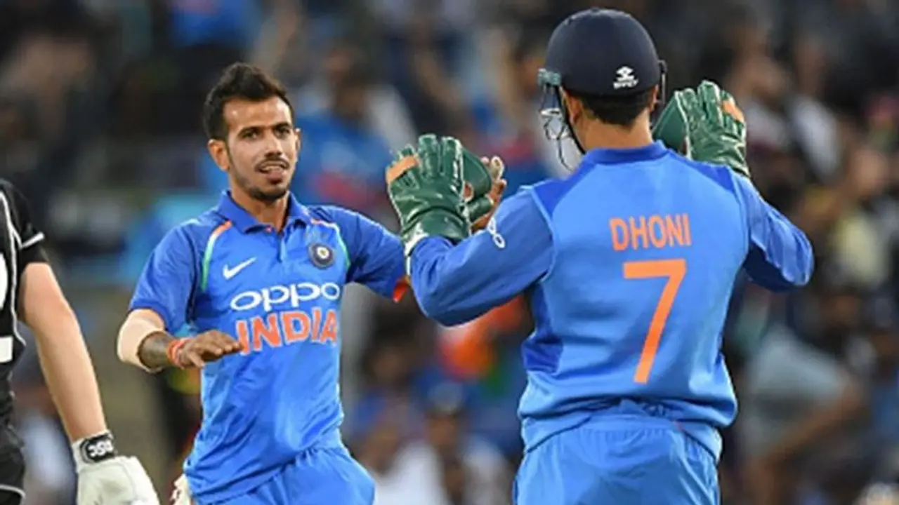 এখনও ফাঁকাই পড়ে আছে টিমবাসের কোনার সিটটা, দীর্ঘশ্বাস ফেললেন চাহাল এখনও ফাঁকাই পড়ে আছে টিমবাসের কোনার সিটটা, দীর্ঘশ্বাস ফেললেন চাহাল