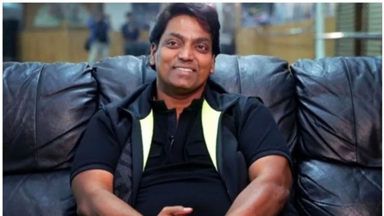 18 ఏళ్ల అమ్మాయిని హోటల్ కు పిలిచి.. సంచలన ఆరోపణలు! 18 ఏళ్ల అమ్మాయిని హోటల్ కు పిలిచి.. సంచలన ఆరోపణలు!