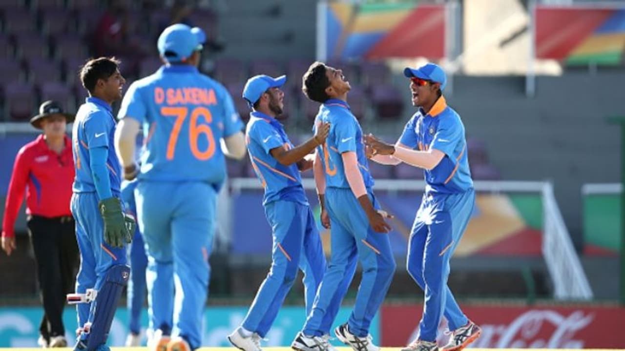 അണ്ടര് 19 ക്രിക്കറ്റ് ലോകകപ്പ്: ഇന്ത്യ പാക് സെമി അല്പസമയത്തിനകം; ടോസ് പാകിസ്ഥാന് അണ്ടര് 19 ക്രിക്കറ്റ് ലോകകപ്പ്: ഇന്ത്യ പാക് സെമി അല്പസമയത്തിനകം; ടോസ് പാകിസ്ഥാന്