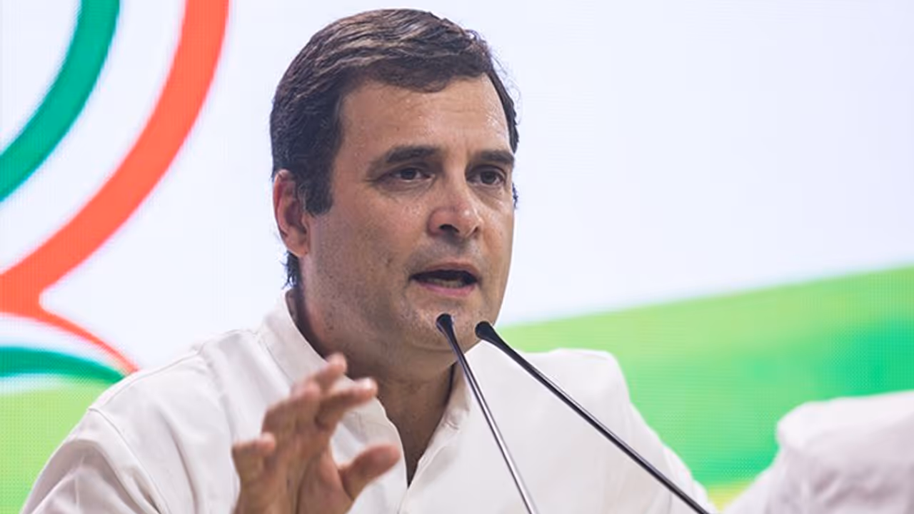 വയനാട് ജില്ലയിലെ കമ്മ്യൂണിറ്റി കിച്ചണിലേക്ക് 13 മെട്രിക് ടണ് അരിയുമായി രാഹുല് ഗാന്ധി വയനാട് ജില്ലയിലെ കമ്മ്യൂണിറ്റി കിച്ചണിലേക്ക് 13 മെട്രിക് ടണ് അരിയുമായി രാഹുല് ഗാന്ധി