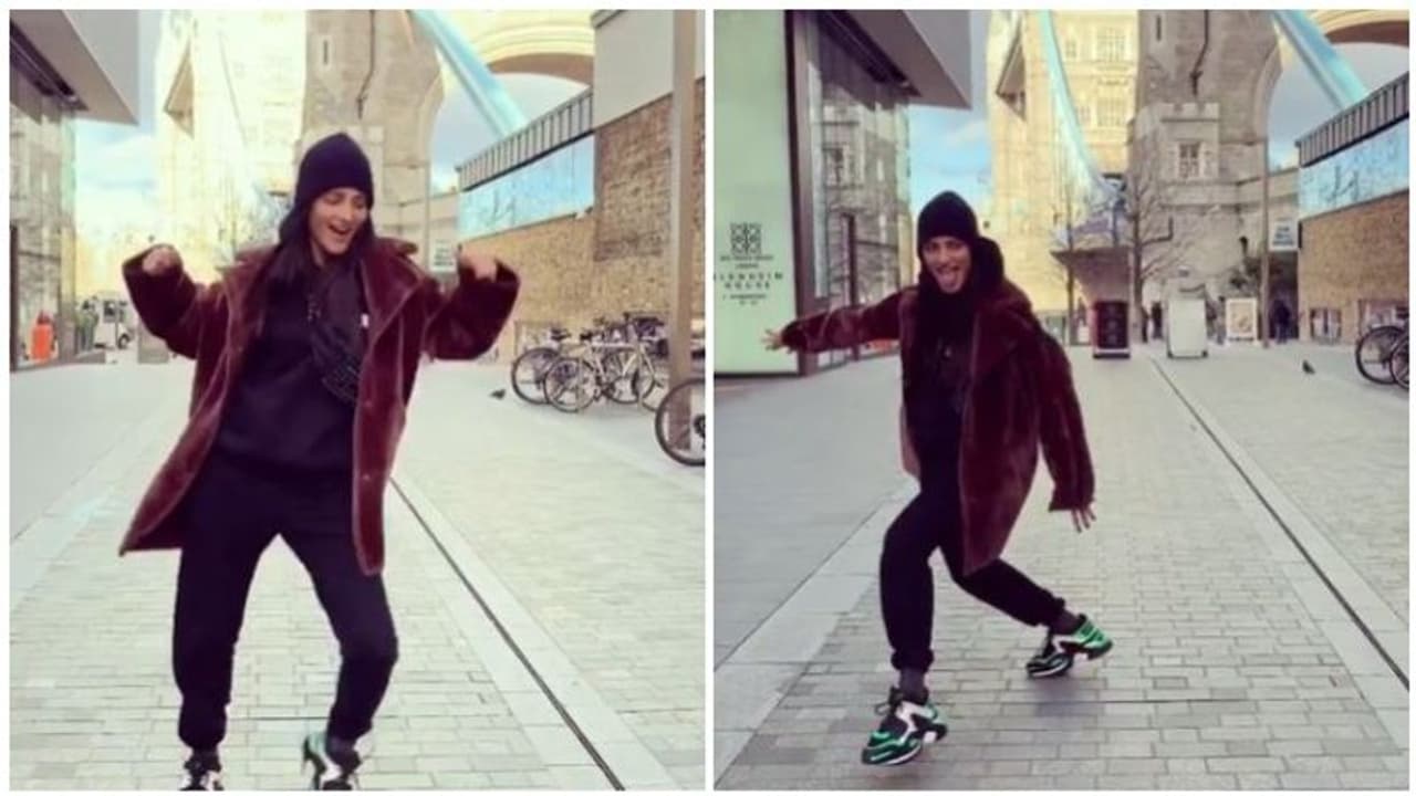 ஜங்கு ஜங்குன்னு குதிச்சு நடு ரோட்டில் நாக்கை நீட்டி குத்தாட்டம் போட்ட ஸ்ருதிஹாசன்! வைரலாகும் வீடியோ! ஜங்கு ஜங்குன்னு குதிச்சு நடு ரோட்டில் நாக்கை நீட்டி குத்தாட்டம் போட்ட ஸ்ருதிஹாசன்! வைரலாகும் வீடியோ!