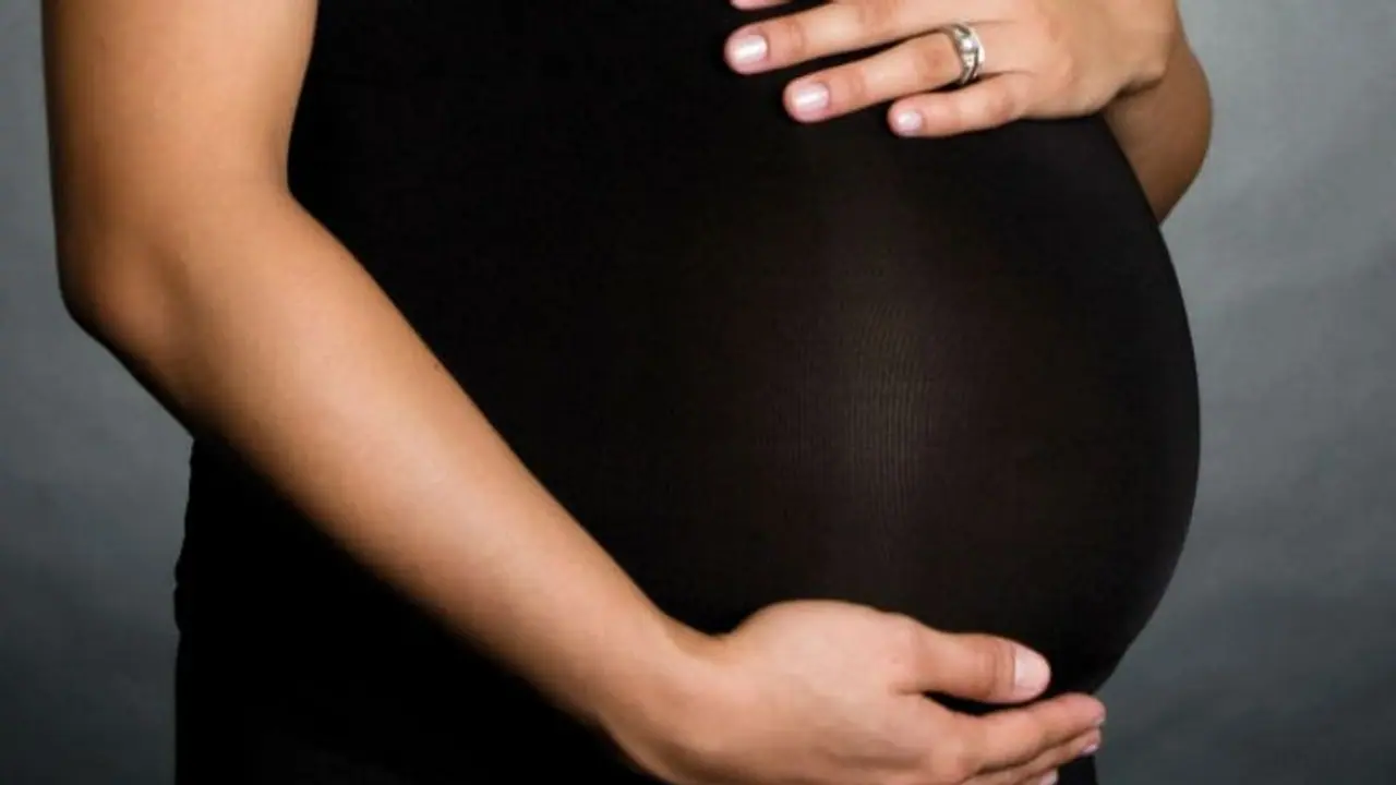 'അബോര്ഷന്' ആറാം മാസത്തില്; പുതിയ തീരുമാനം ഗുണകരമോ? 'അബോര്ഷന്' ആറാം മാസത്തില്; പുതിയ തീരുമാനം ഗുണകരമോ?