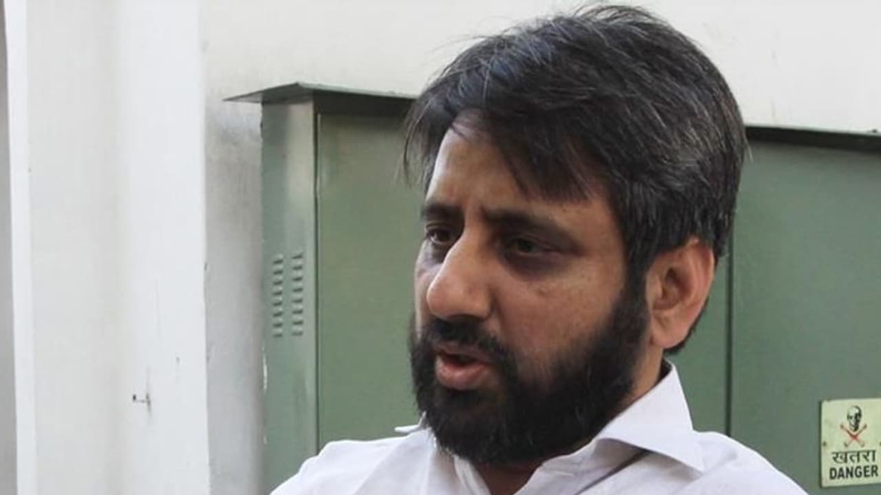 वक्फ बोर्ड के कोष में अनियमिततता, दिल्ली ACB ने गबन के आरोप में आप MLA अमानतुल्ला को किया नामजद वक्फ बोर्ड के कोष में अनियमिततता, दिल्ली ACB ने गबन के आरोप में आप MLA अमानतुल्ला को किया नामजद