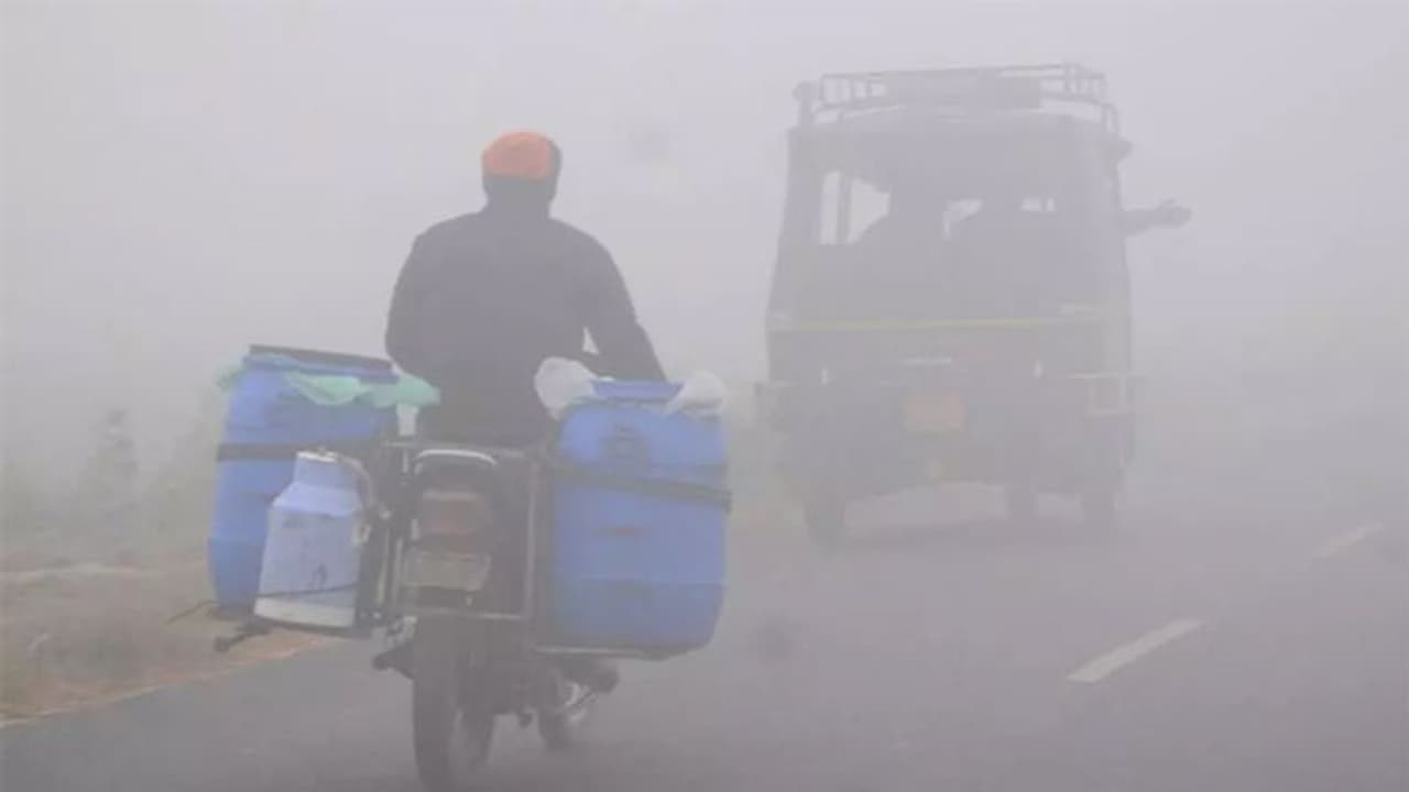 पंजाब, हरियाणा में जारी है शीतलहर, चंडीगढ़ में कुछ ऐसा है तापमान पंजाब, हरियाणा में जारी है शीतलहर, चंडीगढ़ में कुछ ऐसा है तापमान