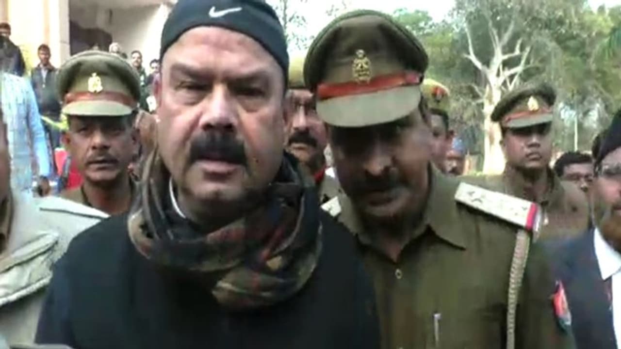 19 साल पहले की प्रदर्शन कर फूंकी थी बस, कोर्ट ने पूर्व विधायक को सुनाई 10 साल की सजा 19 साल पहले की प्रदर्शन कर फूंकी थी बस, कोर्ट ने पूर्व विधायक को सुनाई 10 साल की सजा