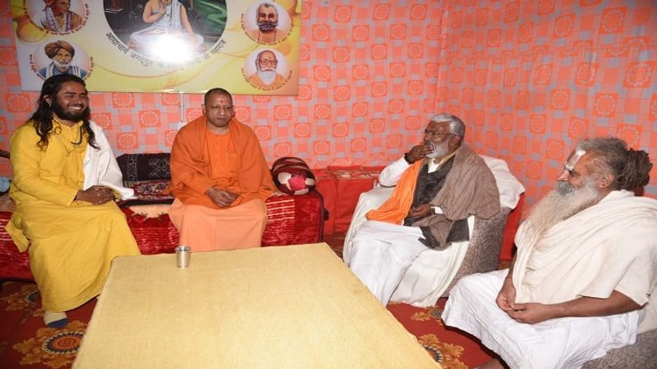 सीएम ने सवाल उठाने वालों को दिया ये जवाब, बताई गंगा यात्रा के पीछे की वजह सीएम ने सवाल उठाने वालों को दिया ये जवाब, बताई गंगा यात्रा के पीछे की वजह