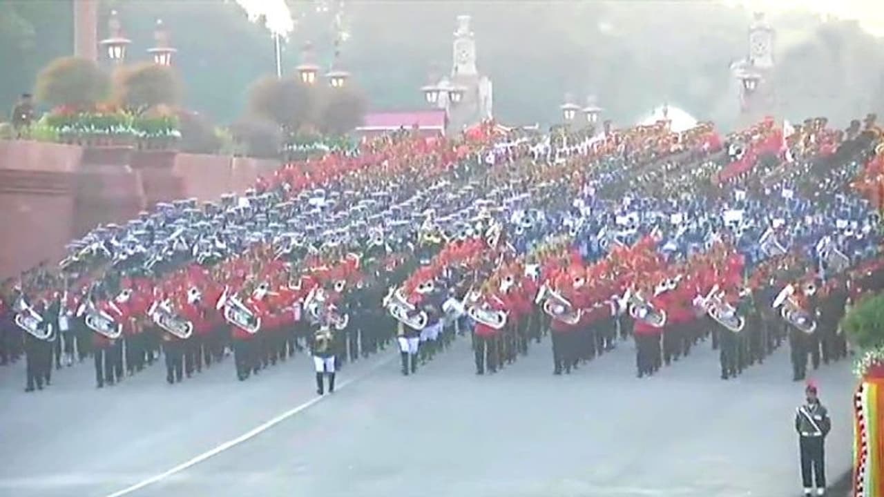 Republic Day Beating Retreat Ceremony से बापू की पसंदीदा भजन को हटाया गया, 1950 से लगातार बजाया जाता रहा धुन