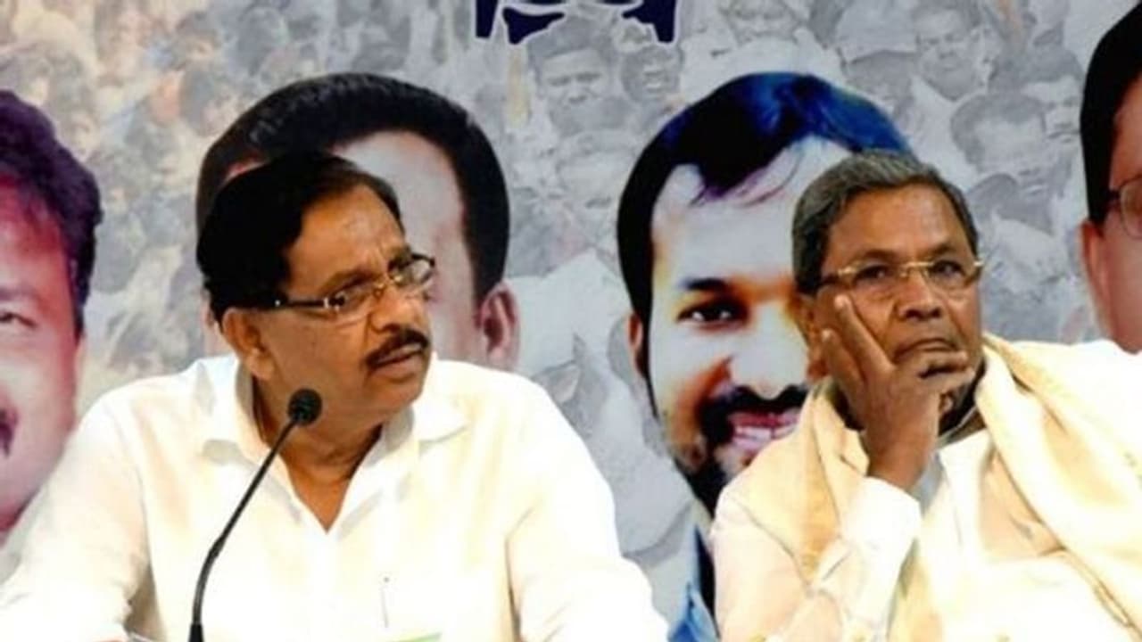 ಬಣ ರಾಜಕೀಯ: ಸಿದ್ದರಾಮಯ್ಯ, ಪರಮೇಶ್ವರ್ ಕಿವಿ ಹಿಂಡಿದ ಹಿರಿಯ ಕಾಂಗ್ರೆಸ್ ನಾಯಕ ಬಣ ರಾಜಕೀಯ: ಸಿದ್ದರಾಮಯ್ಯ, ಪರಮೇಶ್ವರ್ ಕಿವಿ ಹಿಂಡಿದ ಹಿರಿಯ ಕಾಂಗ್ರೆಸ್ ನಾಯಕ