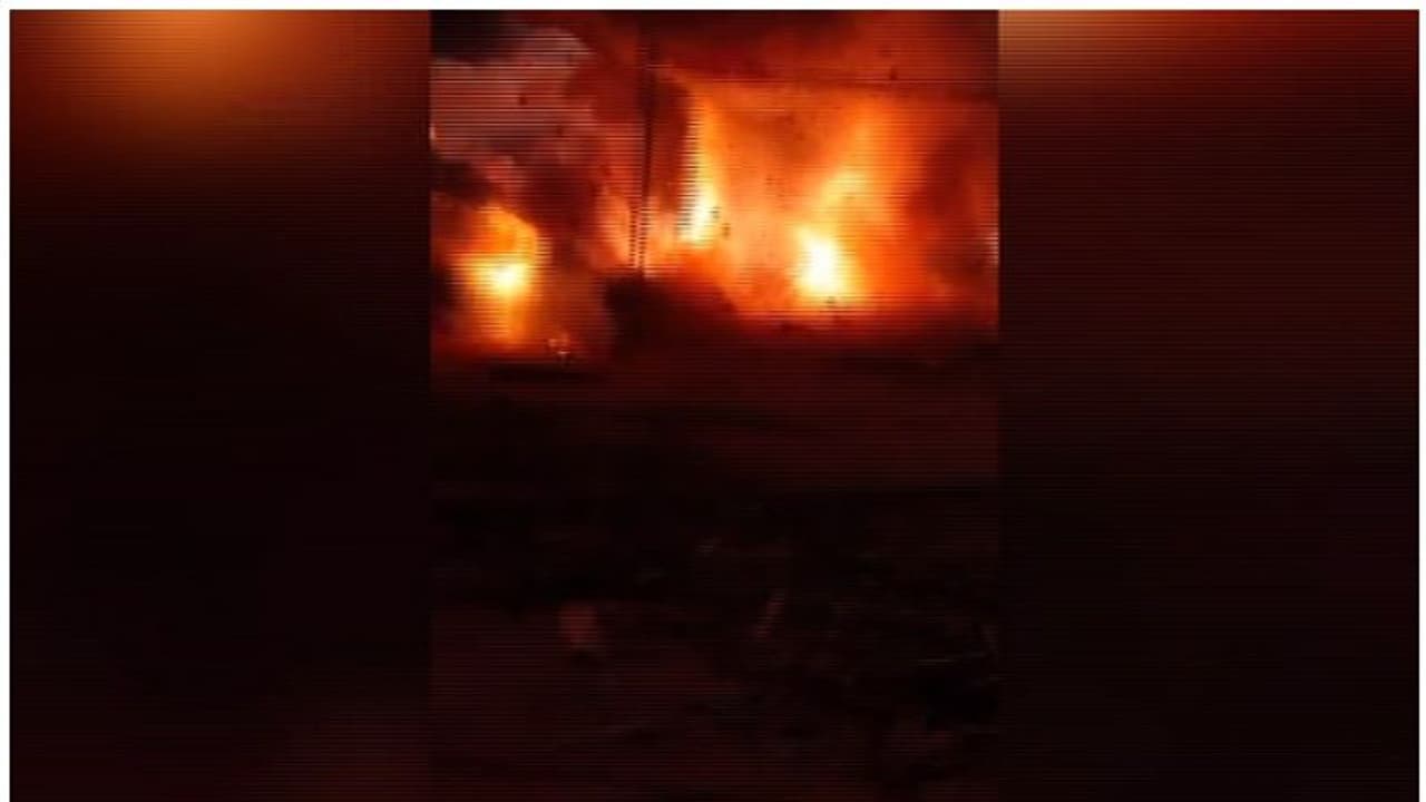 നടക്കാവ് വെടിക്കെട്ടപകടം: കരയോഗം ഭാരവാഹികൾ കസ്റ്റഡിയിൽ, കരാറുകാർ ഒളിവിൽ