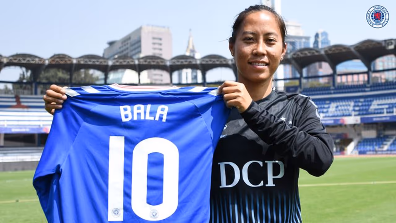 ವಿದೇಶಿ ಲೀಗ್ ಆಡಲಿರುವ ಭಾರತದ ಮೊದಲ ಮಹಿಳಾ ಫುಟ್ಬಾಲರ್! ವಿದೇಶಿ ಲೀಗ್ ಆಡಲಿರುವ ಭಾರತದ ಮೊದಲ ಮಹಿಳಾ ಫುಟ್ಬಾಲರ್!