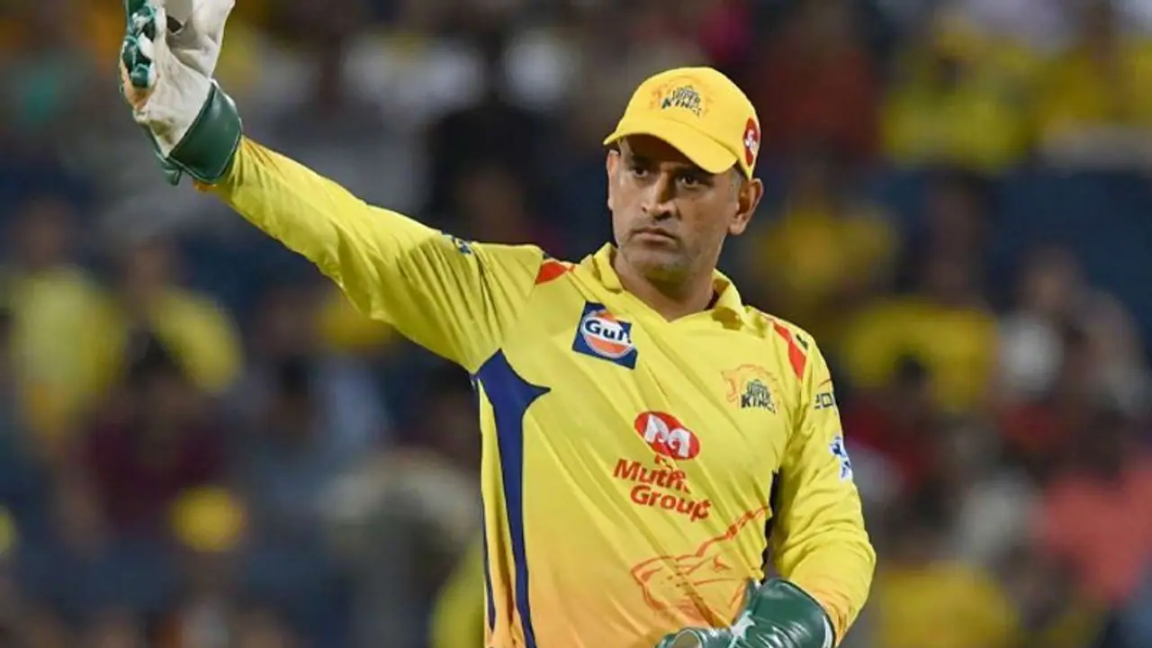 ஐபிஎல் தள்ளிப்போனதால் ராஞ்சிக்கு திரும்பிய தோனி! அங்க போயும் சும்மா இல்ல.. தல என்ன பண்றாருனு பாருங்க.. வீடியோ ஐபிஎல் தள்ளிப்போனதால் ராஞ்சிக்கு திரும்பிய தோனி! அங்க போயும் சும்மா இல்ல.. தல என்ன பண்றாருனு பாருங்க.. வீடியோ