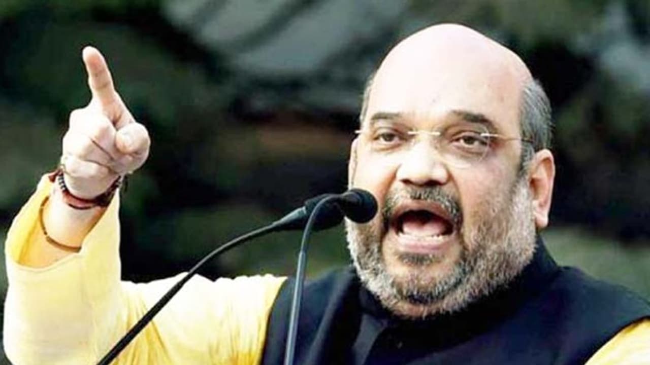 जामिया फायरिंग पर सख्त अमित शाह, कहा, ऐसी घटना बर्दाश्त नहीं, कठोर एक्शन लें जामिया फायरिंग पर सख्त अमित शाह, कहा, ऐसी घटना बर्दाश्त नहीं, कठोर एक्शन लें