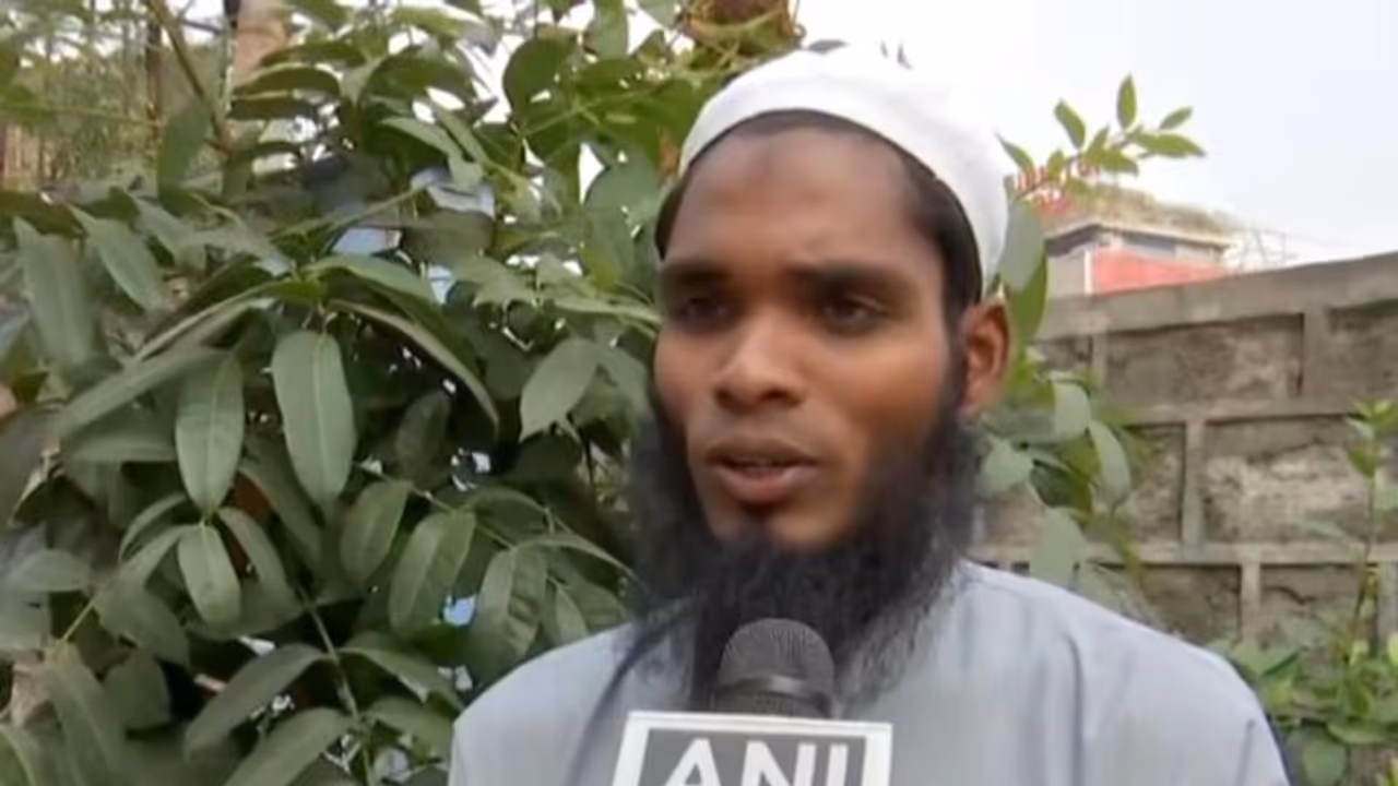 മുസ്ലിം യുവതിയെ വിവാഹം കഴിക്കാൻ മതം മാറി; ഒടുവിൽ താത്പര്യമില്ലെന്ന് യുവതിയുടെ പിതാവ്: പരാതിയുമായി യുവാവ് മുസ്ലിം യുവതിയെ വിവാഹം കഴിക്കാൻ മതം മാറി; ഒടുവിൽ താത്പര്യമില്ലെന്ന് യുവതിയുടെ പിതാവ്: പരാതിയുമായി യുവാവ്