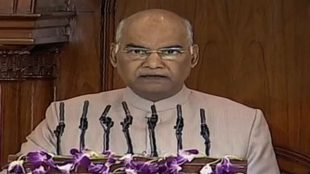 বাজেট অধিবেশনের শুরুতেই নাগরিকত্ব প্রসঙ্গ রাষ্ট্রপতির গলায়, বললেন 'প্রতিবাদের নামে হিংসা দেশকে দুর্বল করে'