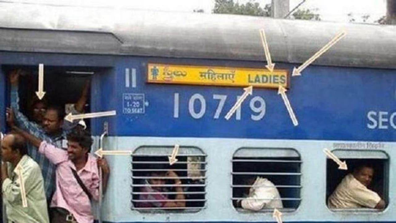 బ్రేకింగ్... ఇంటర్ సిటీ ఎక్స్ ప్రెస్ కు బాంబు బెదిరింపు బ్రేకింగ్... ఇంటర్ సిటీ ఎక్స్ ప్రెస్ కు బాంబు బెదిరింపు