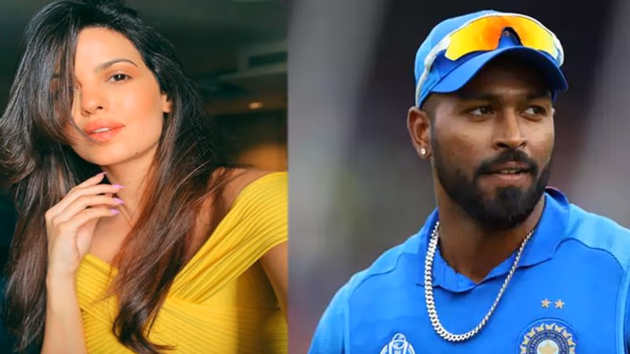 యెల్లో కలర్ డ్రస్, న్యూ స్టైల్: ప్రేయసీ లుక్కు పాండ్యా క్లీన్ బౌల్డ్ యెల్లో కలర్ డ్రస్, న్యూ స్టైల్: ప్రేయసీ లుక్కు పాండ్యా క్లీన్ బౌల్డ్