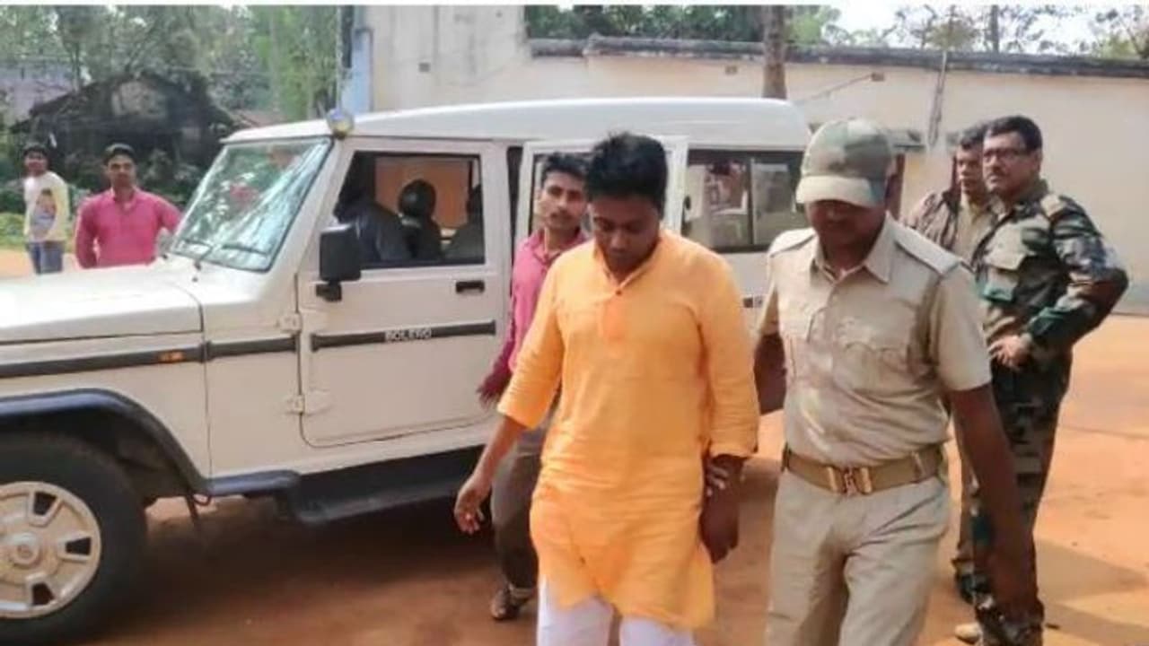 ঘুরতে নিয়ে গিয়ে ছাত্রীকে লাগাতার ধর্ষণ, বেলদায় গ্রেফতার প্রধান শিক্ষক