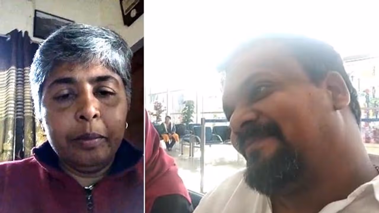 First Arnab, now Postcard News co founder Vikram Hegde heckled by three women at Mangaluru Airport First Arnab, now Postcard News co founder Vikram Hegde heckled by three women at Mangaluru Airport