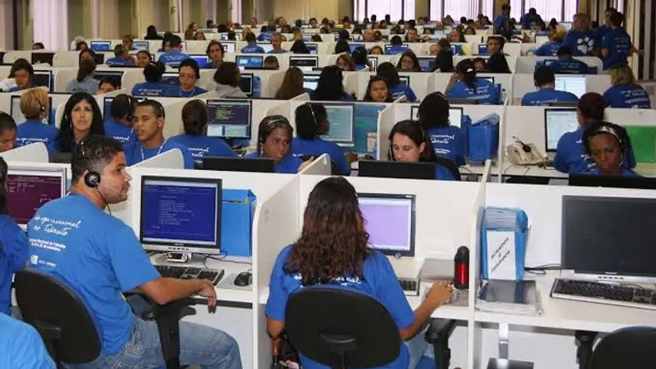 ವಾರಕ್ಕೆ 5 ದಿನ ಕೆಲಸ: ಸರ್ಕಾರದ ಐತಿಹಾಸಿಕ ಆದೇಶ! ವಾರಕ್ಕೆ 5 ದಿನ ಕೆಲಸ: ಸರ್ಕಾರದ ಐತಿಹಾಸಿಕ ಆದೇಶ!