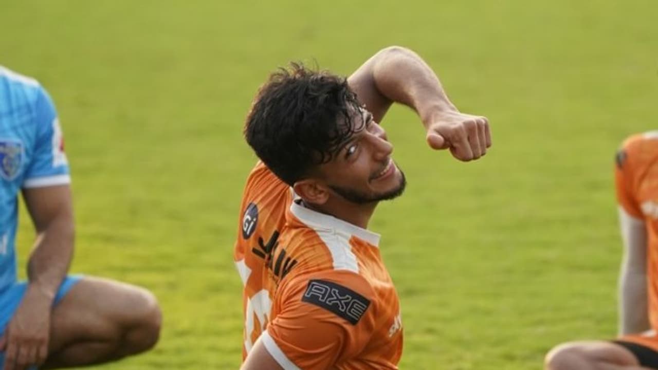 അവസാന ഹോം മത്സരം ആവേശമാക്കാന് ബ്ലാസ്റ്റേഴ്സ്; ശക്തമായ ഇലവന് അവസാന ഹോം മത്സരം ആവേശമാക്കാന് ബ്ലാസ്റ്റേഴ്സ്; ശക്തമായ ഇലവന്