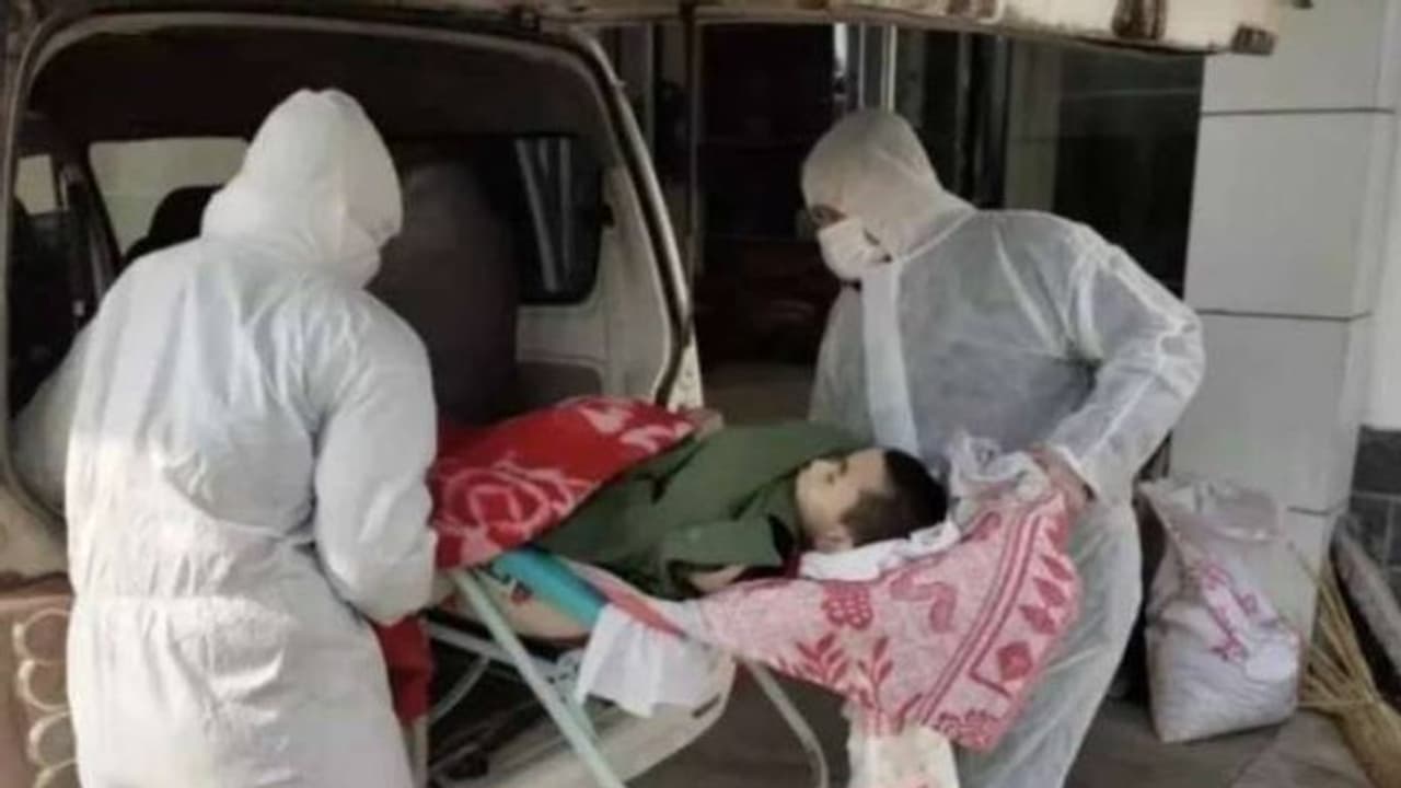 ഉറ്റവർക്കെല്ലാം കൊറോണ വൈറസ്, ആരും നോക്കാനില്ലാതെ 17കാരന് ദാരുണാന്ത്യം