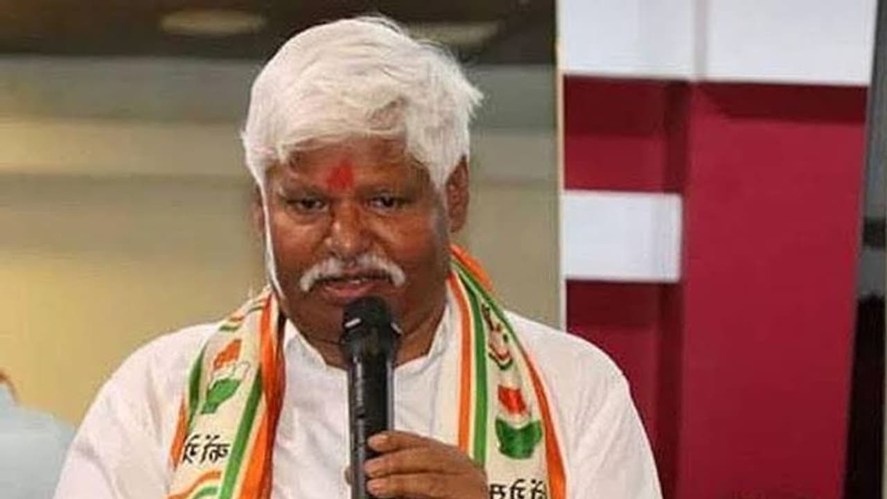 MCD elections: कांग्रेस को बड़ा झटका, आम आदमी पार्टी में शामिल हुए पूर्व सांसद महाबल मिश्र MCD elections: कांग्रेस को बड़ा झटका, आम आदमी पार्टी में शामिल हुए पूर्व सांसद महाबल मिश्र