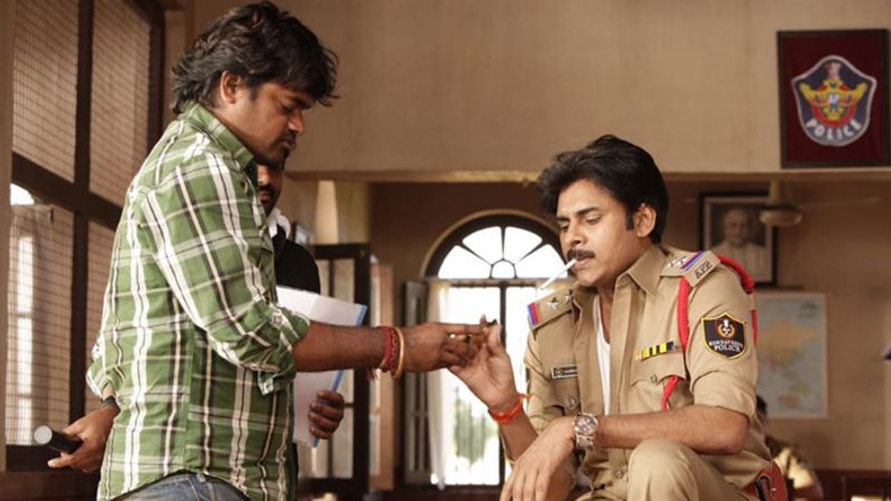 'ఇదిరా న్యూస్ అంటే..' మైత్రితో పవన్ సినిమా.. ఫ్యాన్స్ కి పూనకాలే! 'ఇదిరా న్యూస్ అంటే..' మైత్రితో పవన్ సినిమా.. ఫ్యాన్స్ కి పూనకాలే!