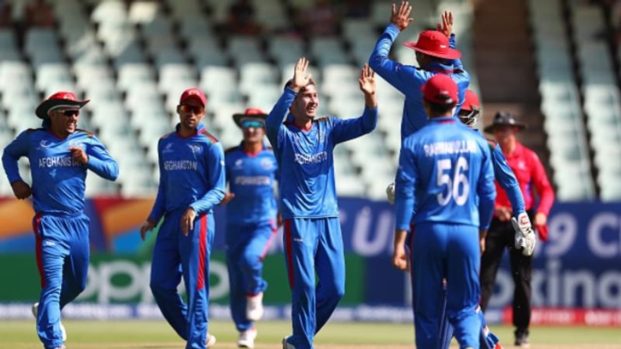 ക്രിക്കറ്റില് വീണ്ടും മങ്കാദിങ് വിവാദം; വീഡിയോ കാണാം; നിയമം എടുത്തുകളയണമെന്ന് ആന്ഡേഴ്സണ് ക്രിക്കറ്റില് വീണ്ടും മങ്കാദിങ് വിവാദം; വീഡിയോ കാണാം; നിയമം എടുത്തുകളയണമെന്ന് ആന്ഡേഴ്സണ്