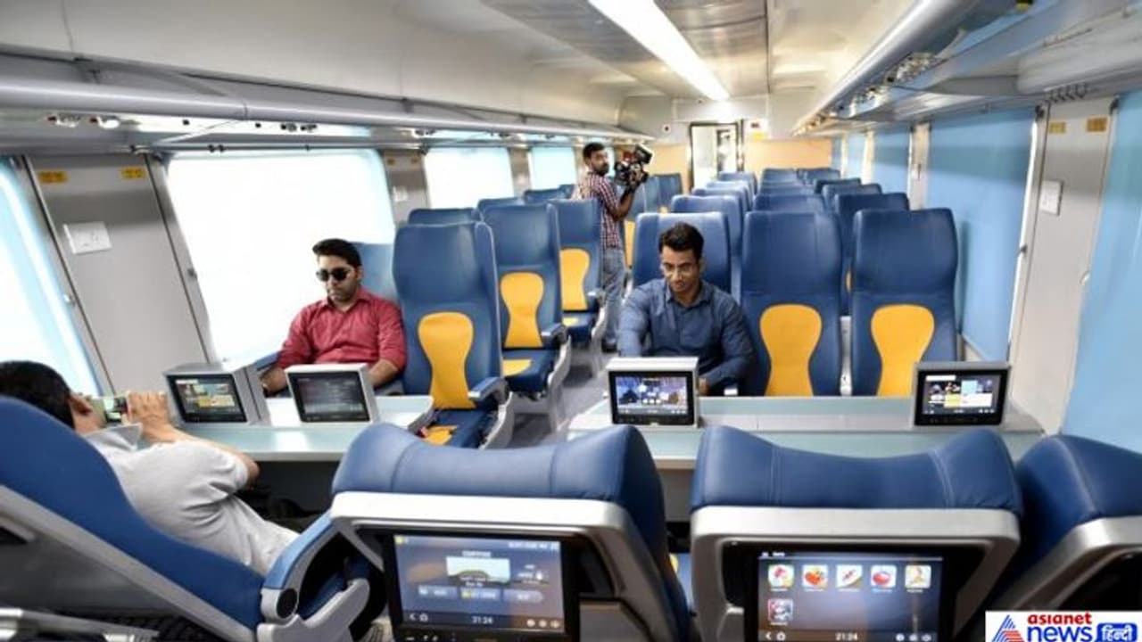 बजट; तेज होगी भारत की रफ्तार, तेजस जैसी 150 प्राइवेट ट्रेन, 27 हजार किमी ट्रैक इलेक्ट्रिक होगा बजट; तेज होगी भारत की रफ्तार, तेजस जैसी 150 प्राइवेट ट्रेन, 27 हजार किमी ट्रैक इलेक्ट्रिक होगा