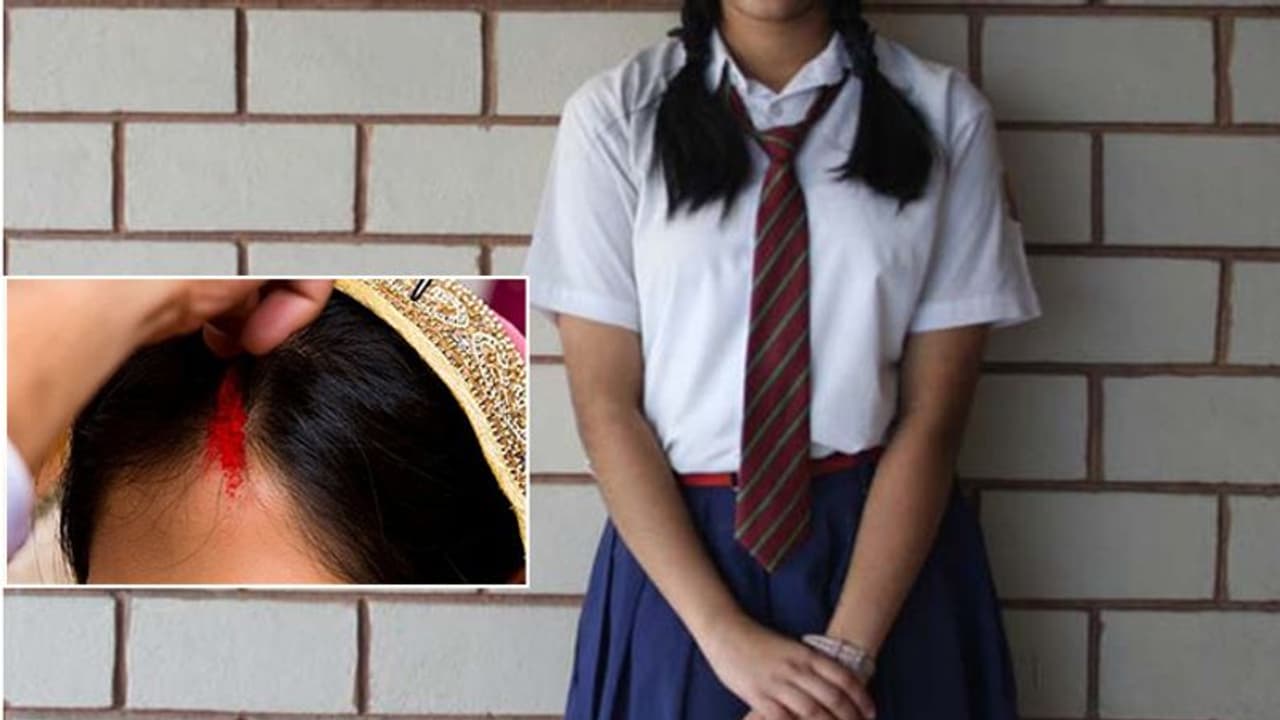 उंगुली काटकर टपकता खून लेकर क्लास में पहुंचा छात्र और एक छात्रा की मांग भरने की करने लगा जिद उंगुली काटकर टपकता खून लेकर क्लास में पहुंचा छात्र और एक छात्रा की मांग भरने की करने लगा जिद