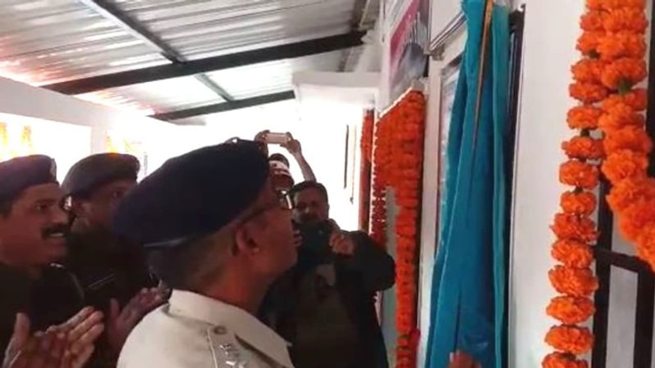 কড়া নিরাপত্তায় মুড়ে ফেলা হচ্ছে চাঁচল, একাধিক জায়গায় বসছে সিসিটিভি কড়া নিরাপত্তায় মুড়ে ফেলা হচ্ছে চাঁচল, একাধিক জায়গায় বসছে সিসিটিভি