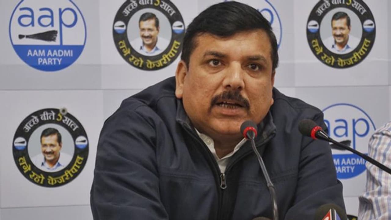 दिल्ली में खुलेआम गोलियां चलना चुनाव टालने की साजिश, अमित शाह बिगाड़ रहे हैं माहौल; AAP दिल्ली में खुलेआम गोलियां चलना चुनाव टालने की साजिश, अमित शाह बिगाड़ रहे हैं माहौल; AAP