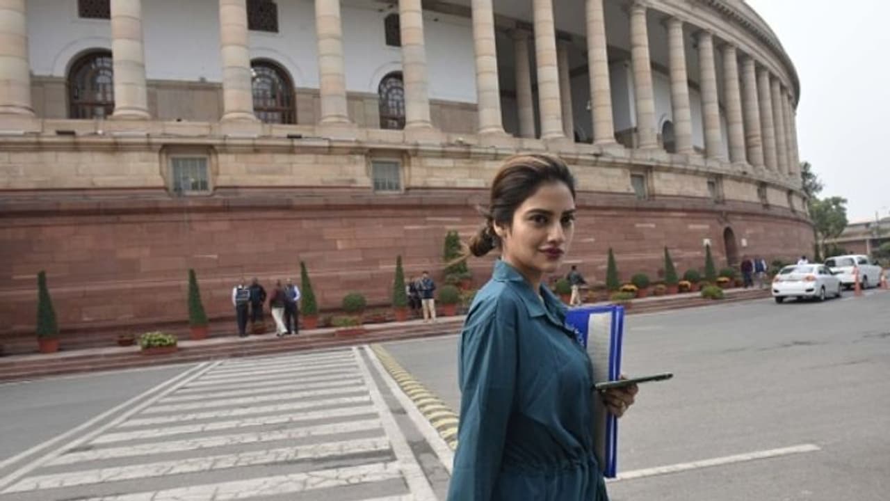 সংসদে গরহাজির, সোশ্যাল মিডিয়ায় বাজেটের সমালোচনা নুসরতের