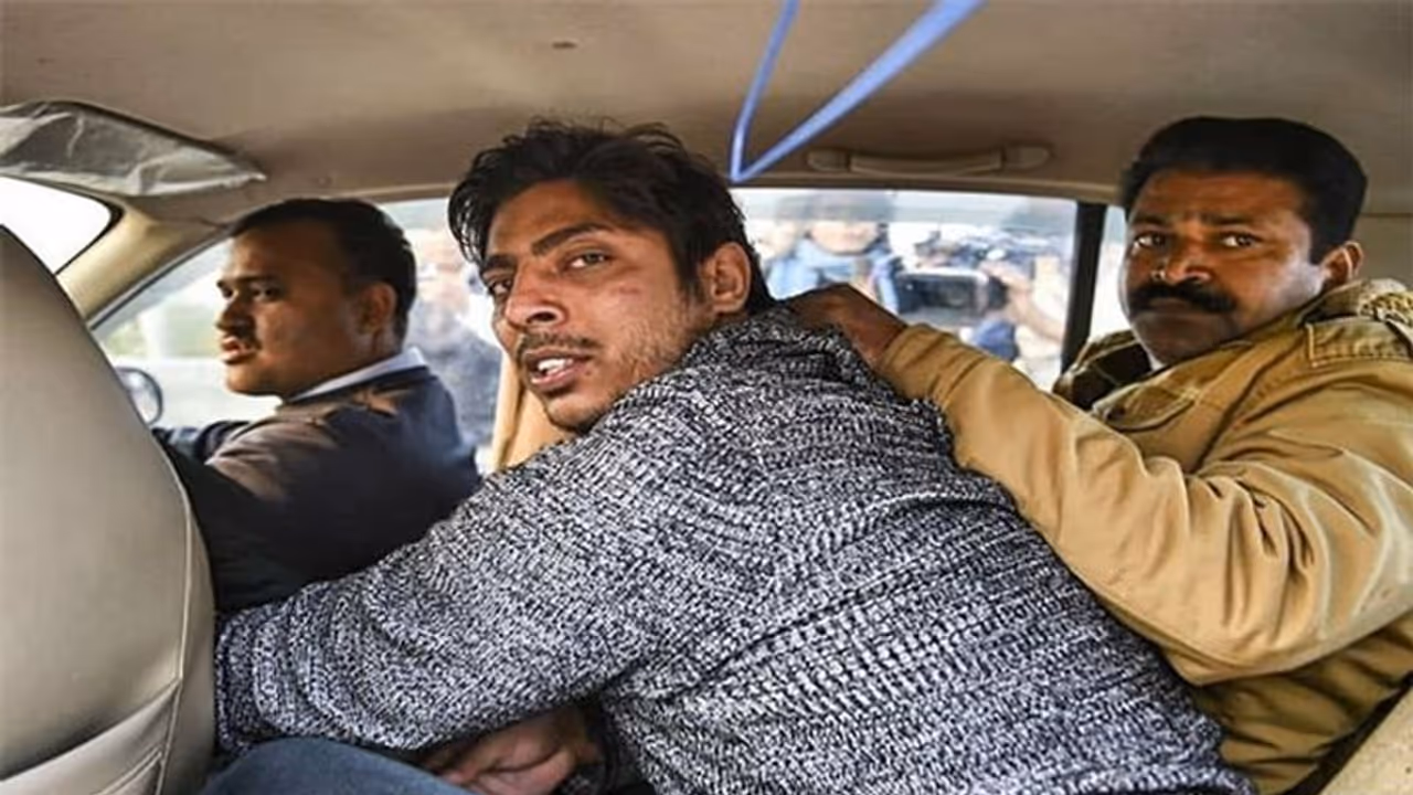 ഷഹീൻ ബാഗില് വെടിയുതിര്ത്ത കപില് ഗുജ്ജാറിന് ജാമ്യം ഷഹീൻ ബാഗില് വെടിയുതിര്ത്ത കപില് ഗുജ്ജാറിന് ജാമ്യം