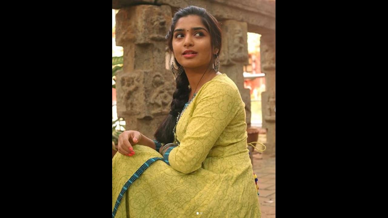 96 ஜானு வா இது?.. அல்டரா மாடல் கிளாமரில் பட்டையை கிளப்பும் கௌரி ஜி கிஷன்!