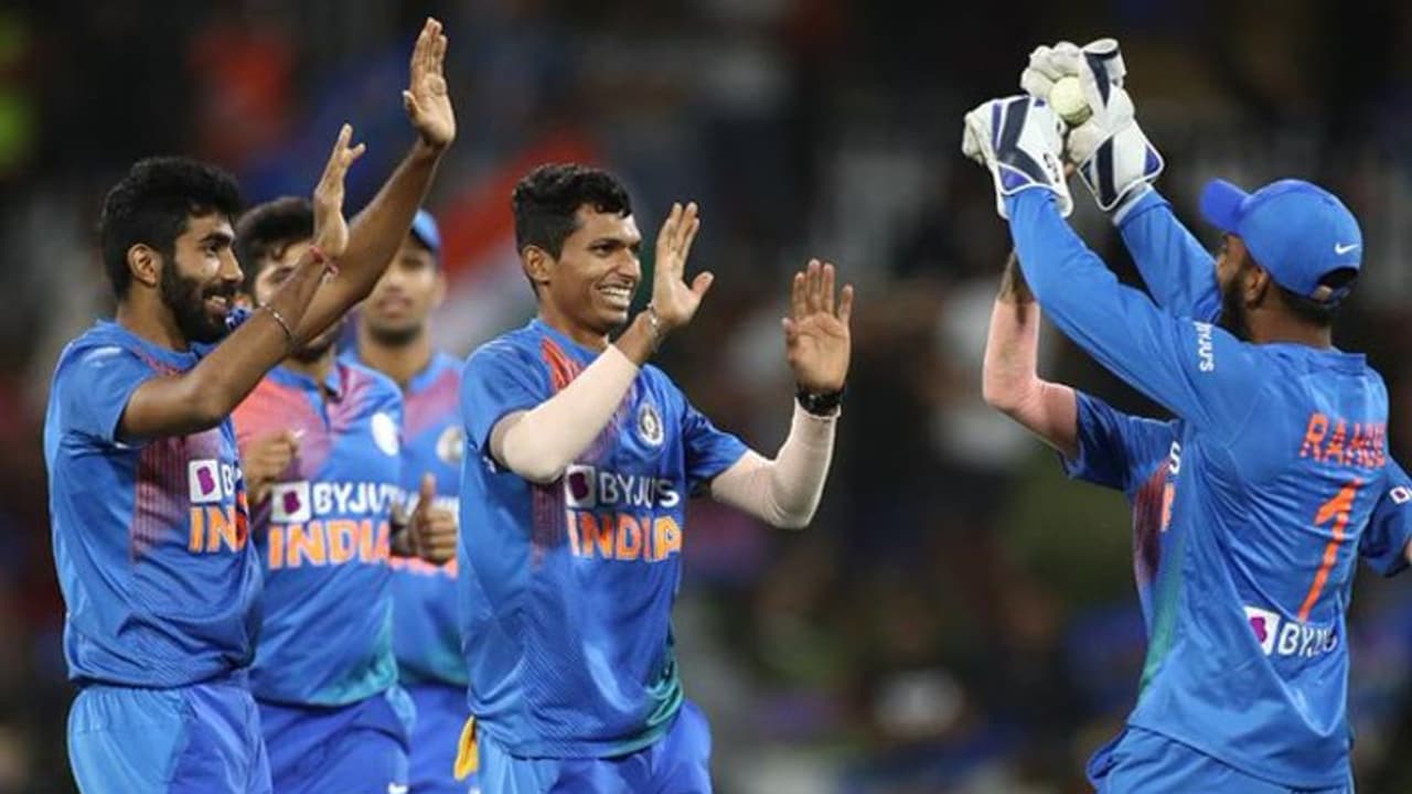 शिवम दुबे के सबसे मंहगे ओवर से लेकर 5 0 से क्लीन स्वीप तक, 5वें T 20 में बने ये 5 रिकॉर्ड शिवम दुबे के सबसे मंहगे ओवर से लेकर 5 0 से क्लीन स्वीप तक, 5वें T 20 में बने ये 5 रिकॉर्ड