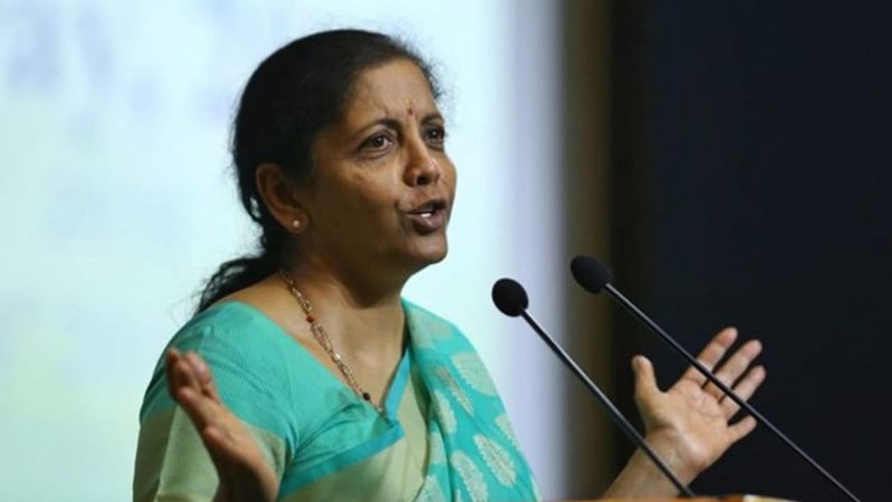 ജിഡിപിയില് സംഭവിക്കുന്നതെന്ത്? നിലപാട് വ്യക്തമാക്കി ധനമന്ത്രി നിര്മ്മല സീതാരാമന് ജിഡിപിയില് സംഭവിക്കുന്നതെന്ത്? നിലപാട് വ്യക്തമാക്കി ധനമന്ത്രി നിര്മ്മല സീതാരാമന്