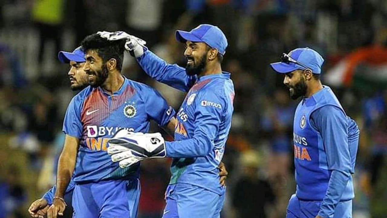 কিউয়িদের দেশে রাহুলের ভাগ্য এখন বৃহস্পতি, সিরিজ সেরার সঙ্গে জুটল অধিনায়কত্ব কিউয়িদের দেশে রাহুলের ভাগ্য এখন বৃহস্পতি, সিরিজ সেরার সঙ্গে জুটল অধিনায়কত্ব