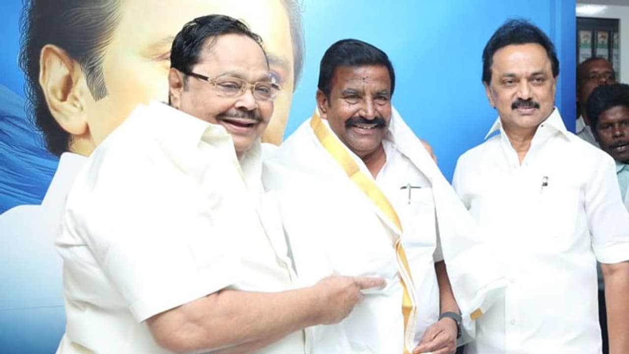 திறந்த புத்தகமான திமுகவை அவதூறு பரப்பி அழிக்க முயற்சி... அலறும் கே.என்.நேரு..! திறந்த புத்தகமான திமுகவை அவதூறு பரப்பி அழிக்க முயற்சி... அலறும் கே.என்.நேரு..!