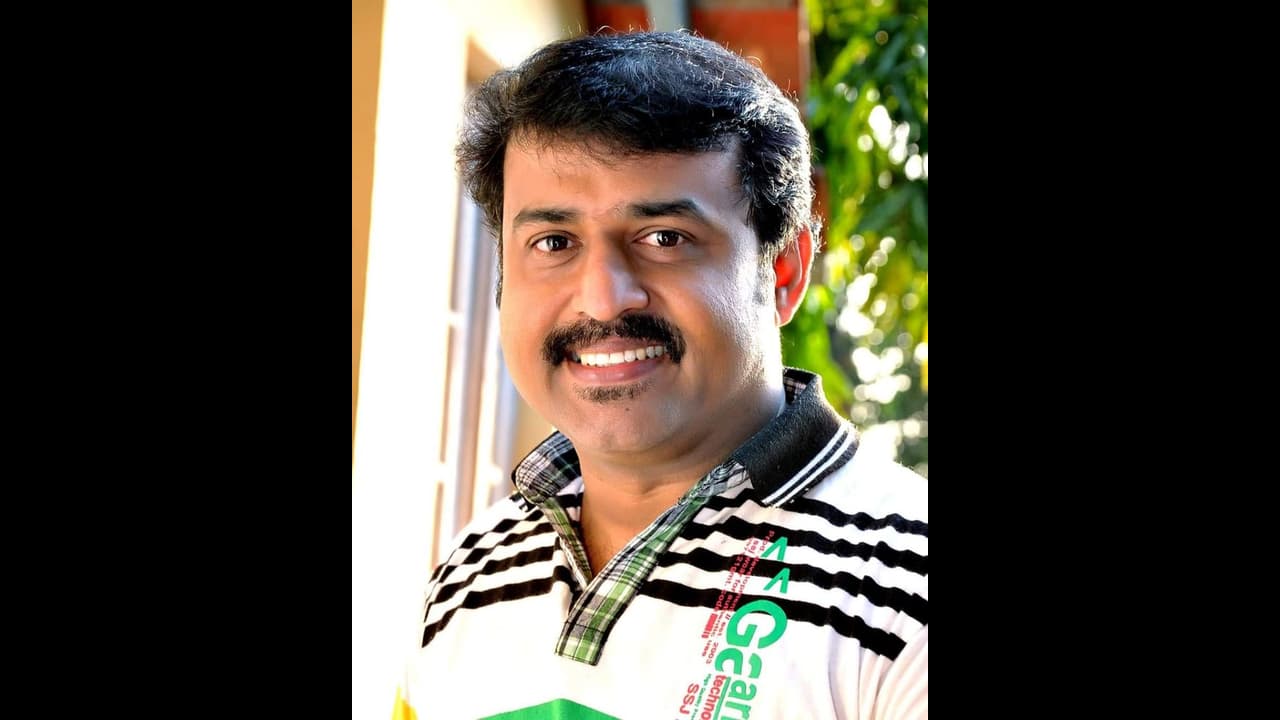 പത്മരാജൻ സ്മാരക പ്രവാസ മുദ്ര പുരസ്കാരം സംവിധായകൻ സലീം അഹമ്മദിന് പത്മരാജൻ സ്മാരക പ്രവാസ മുദ്ര പുരസ്കാരം സംവിധായകൻ സലീം അഹമ്മദിന്