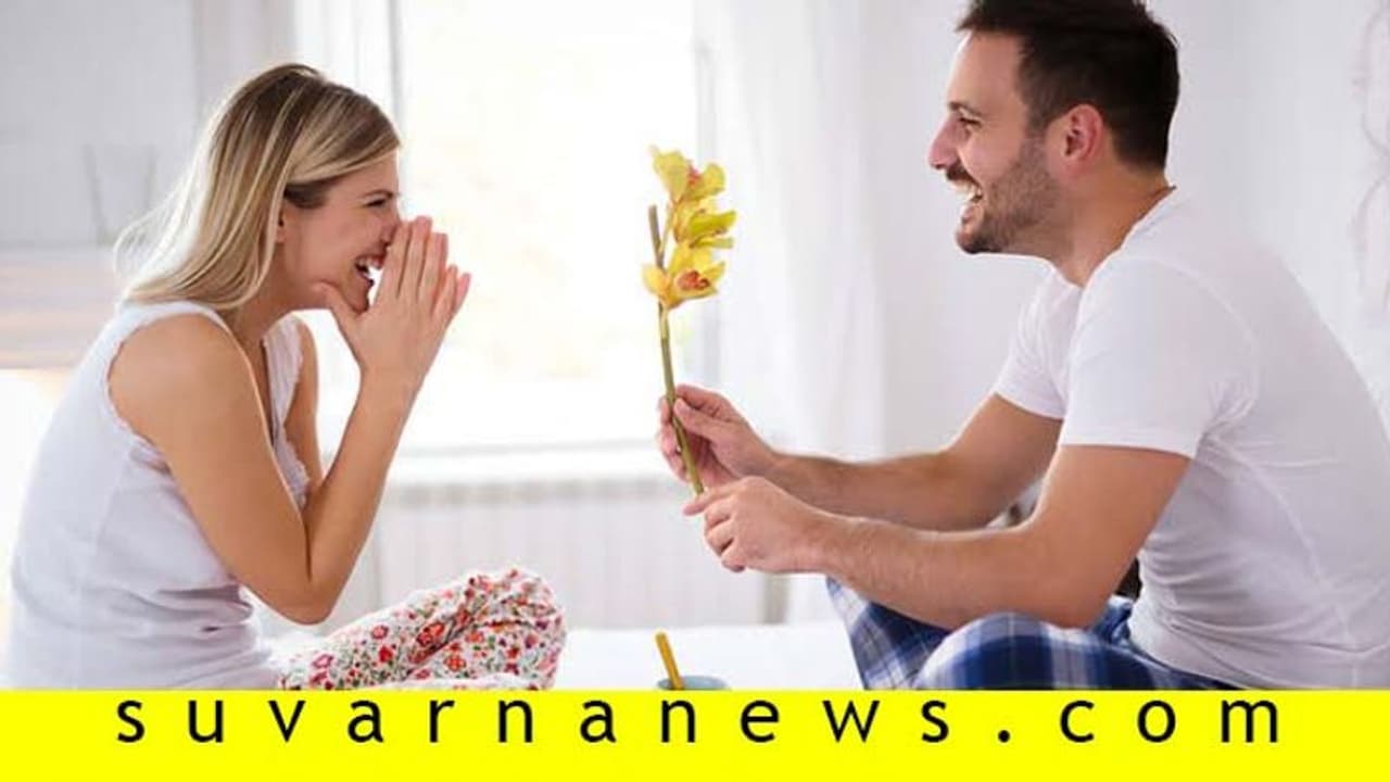 ವೀಕೆಂಡ್ನಲ್ಲಿ ಮಾತ್ರ ಜೊತೆಯಾಗ್ತಾರೆ ಗಂಡ ಹೆಂಡತಿ! ಇದು ಈ ಕಾಲದ ಟ್ರೆಂಡ್ ಕಣ್ರೀ.. ವೀಕೆಂಡ್ನಲ್ಲಿ ಮಾತ್ರ ಜೊತೆಯಾಗ್ತಾರೆ ಗಂಡ ಹೆಂಡತಿ! ಇದು ಈ ಕಾಲದ ಟ್ರೆಂಡ್ ಕಣ್ರೀ..